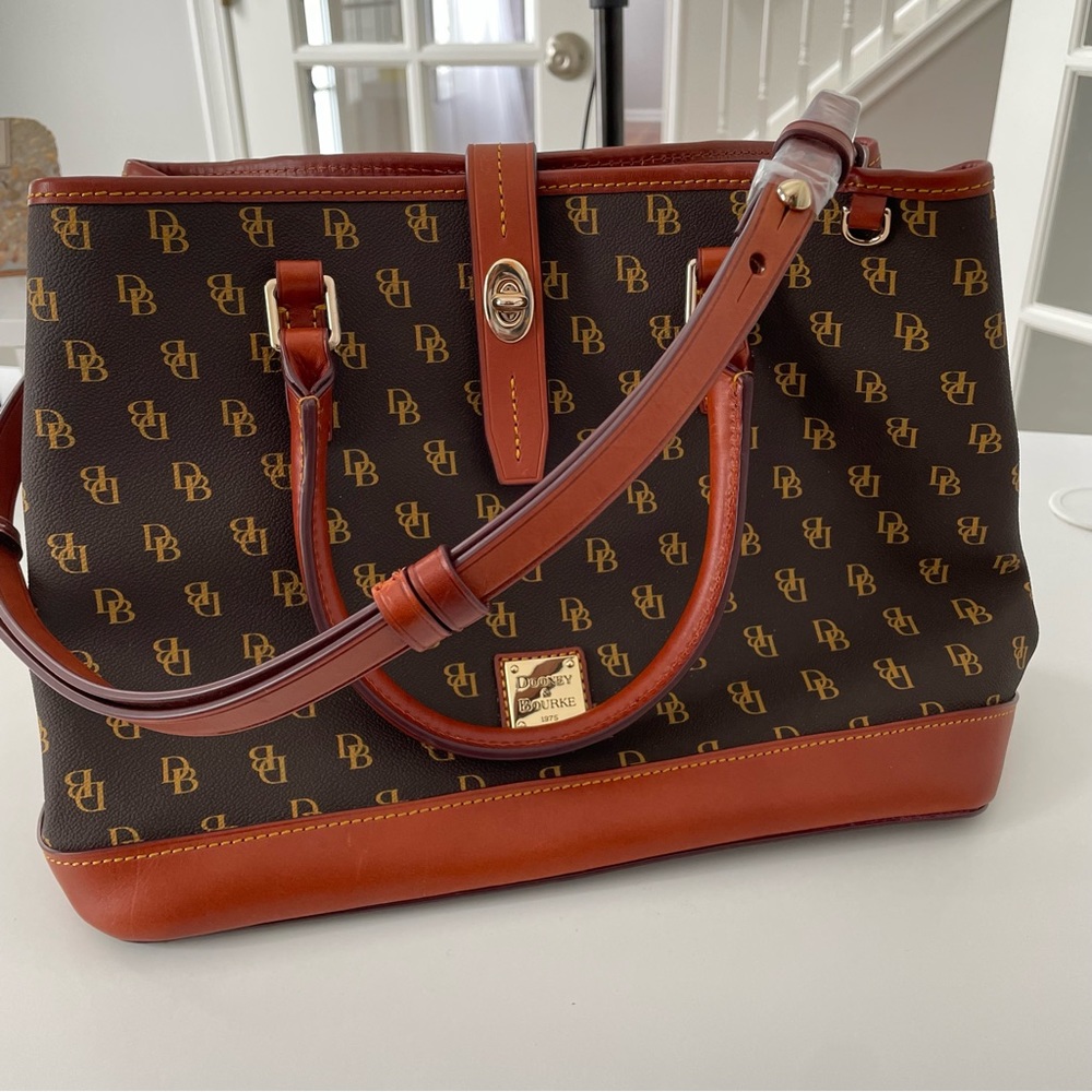 NWT Dooney & Bourke Greta Perry Satchel